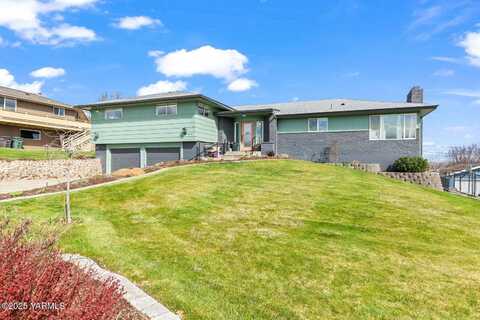 419 N 62nd Ave, Yakima, WA 98908