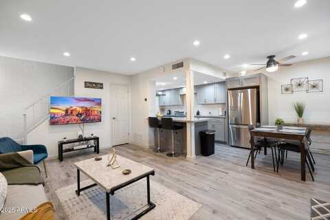 948 S ALMA SCHOOL Road, Mesa, AZ 85210