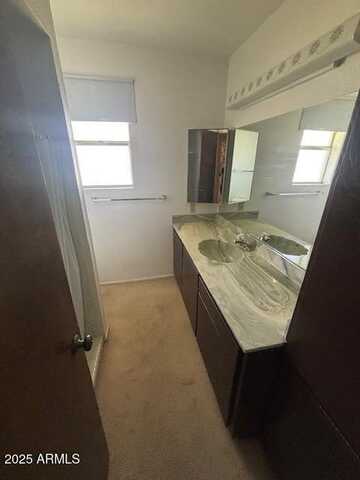 121 E IVANHOE Street, Gilbert, AZ 85295