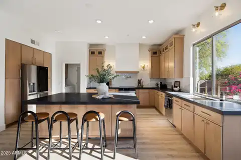 9322 E HIDDEN GREEN Drive, Scottsdale, AZ 85262