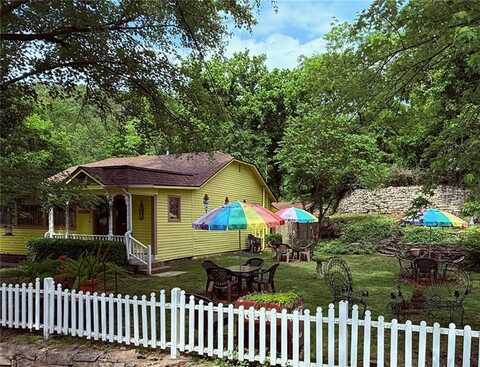 273 N Main ST, Eureka Springs, AR 72632