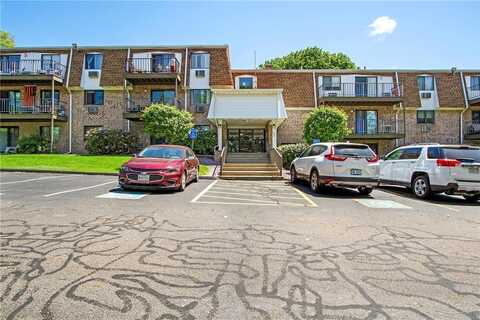 750 Quaker Lane B204, Warwick, RI 02818