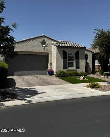 10704 E TWISTER Avenue, Mesa, AZ 85212