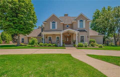 4 W Colonial DR, Rogers, AR 72758