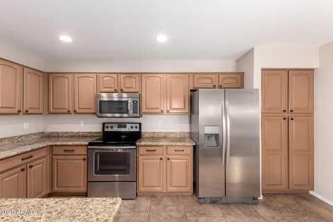 2011 W SUNSHINE BUTTE Drive, San Tan Valley, AZ 85144