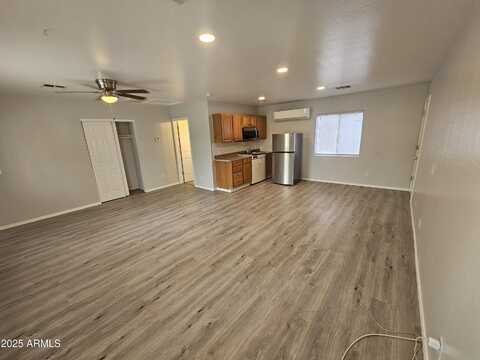 7355 N BLACK CANYON Highway, Phoenix, AZ 85021