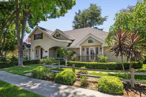 628 Saint Mary St, Pleasanton, CA 94566