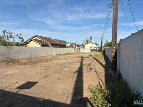 800 Wallace, Bakersfield, CA 93307