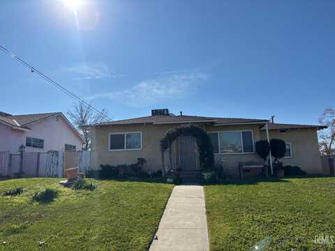 1105 Vanderbilt Drive, Bakersfield, CA 93305