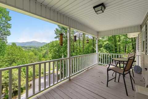 185 CHODL LN, Franklin, NC 28734