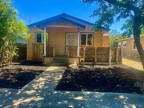 514 Earle Street, Santa Rosa, CA 95404
