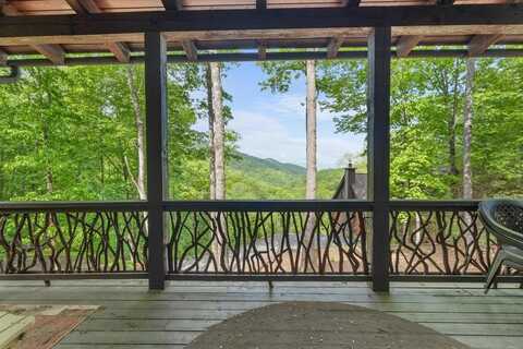 178 Cabin Cove Road, Franklin, NC 28734