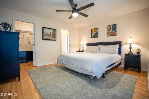 4950 N MILLER Road, Scottsdale, AZ 85251