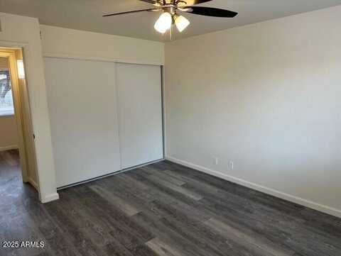 5832 W JOHN CABOT Road, Glendale, AZ 85308