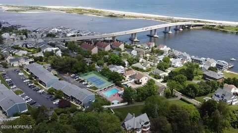 J4 Twinlights Court, Highlands, NJ 07732