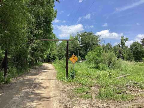 1734 W Farm Market 82, Kirbyville, TX 75956