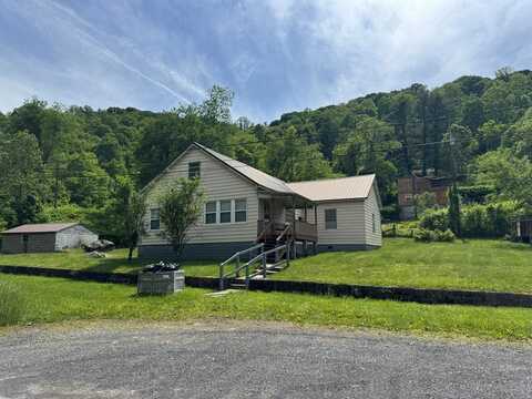 101 Secondary Rd, MT. HOPE, WV 25880