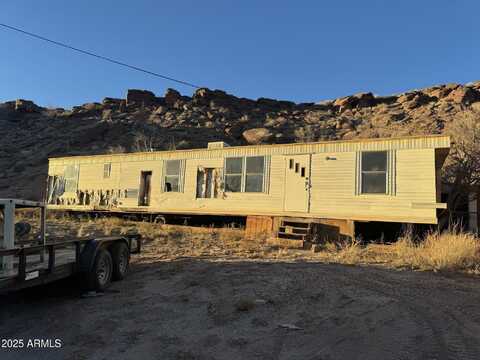 1026 BLUFF Drive, Holbrook, AZ 86025