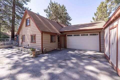 817 East Mountain View Boulevard, Big Bear City, CA 92314