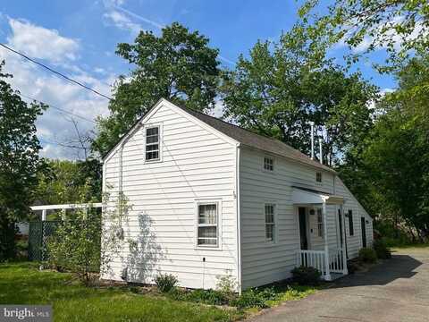 18 HARLINGEN ROAD, BELLE MEAD, NJ 08502