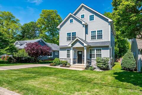 84 E Cliff Road, Colonia, NJ 07067
