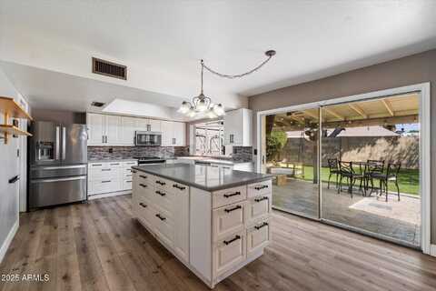 11621 N 39TH Drive, Phoenix, AZ 85029