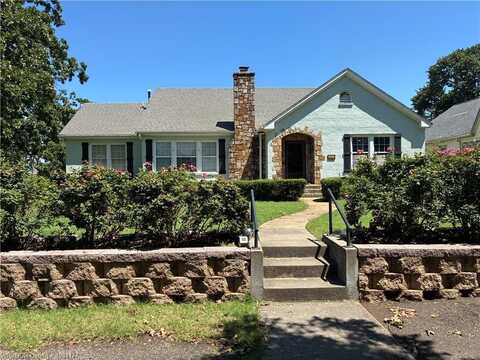 2227 S Q ST, Fort Smith, AR 72901