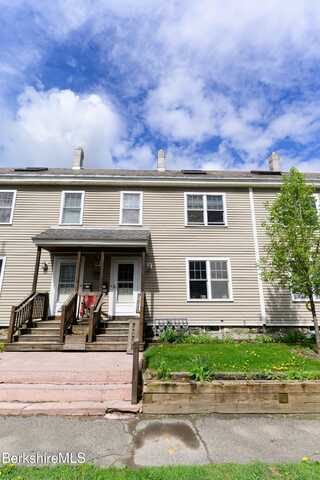 25 Taft St, North Adams, MA 01247