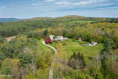 258 Sandisfield Rd, New Marlborough, MA 01230