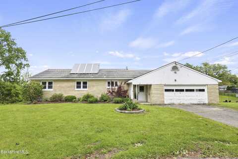 70 Saratoga Dr, Pittsfield, MA 01201