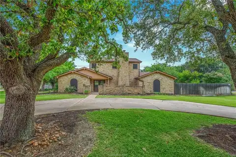 3001 Rustling Oaks Drive, Bryan, TX 77802