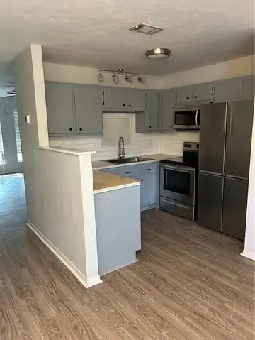 2807 Wildflower Drive, Bryan, TX 77802