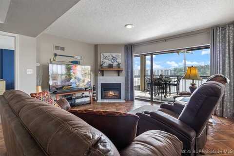 90 Falls Point Drive, Lake Ozark, MO 65049