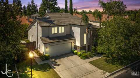 8711 Beau Maison Way, Bakersfield, CA 93311