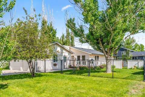 1045 Rangeview Drive, Hardin, MT 59034