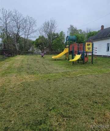 17 Earl Place, Buffalo, NY 14211
