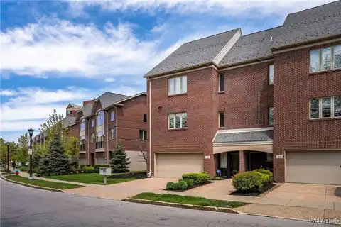 13 Ojibwa Circle, Buffalo, NY 14202