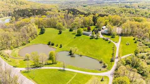 7425 Eelpot Road, Naples, NY 14512