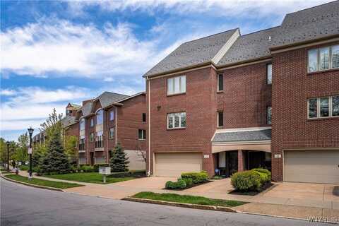 13 Ojibwa Circle, Buffalo, NY 14202