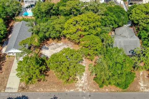 117 NE 17th Street, Oak Island, NC 28465