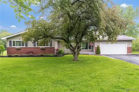 7795 Moyer Road, Royalton, NY 14094