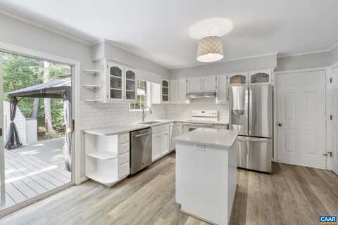 2018 HEATHER GLEN RD, CHARLOTTESVILLE, VA 22911