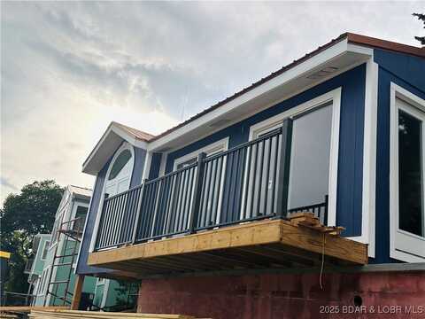 9 Point Plaza, Edwards, MO 65326