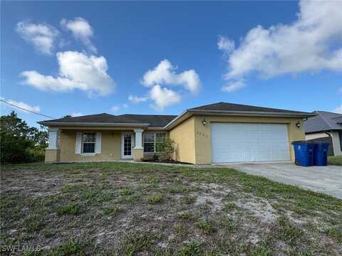 3205 43rd Street W, Lehigh Acres, FL 33971