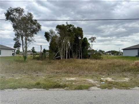 859 Yellowbird Drive, Fort Myers, FL 33913