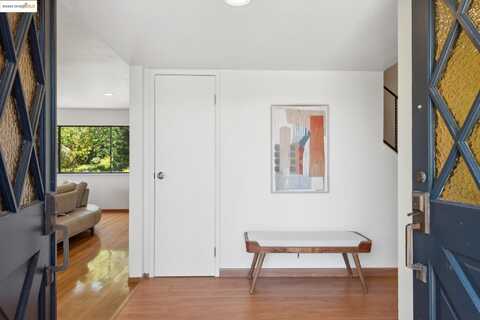 13185 Clairepointe Way, Oakland, CA 94619