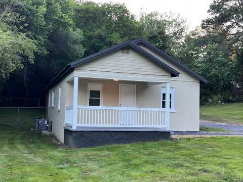 823 Schmitt Road, Rossville, GA 30741