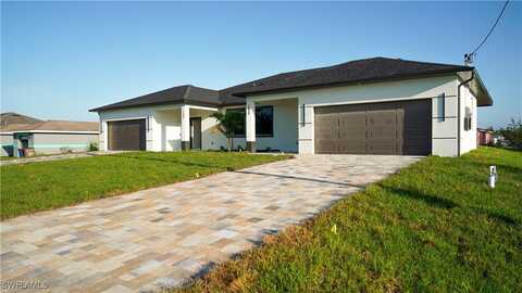 133/135 PENNFIELD Street, Lehigh Acres, FL 33974