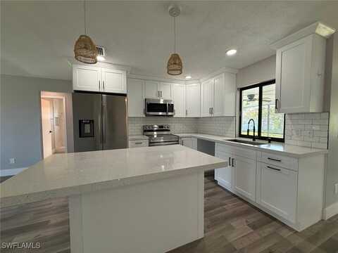 1219 SE 25th Terrace, Cape Coral, FL 33904