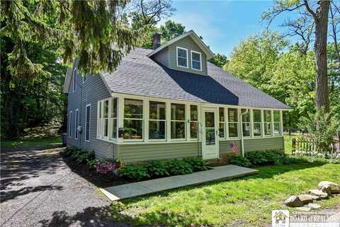 8 Terrace Street, Westfield, NY 14787